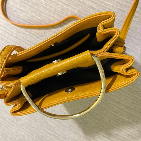 Metal handle 2 compartments crossbody - Picture 3 of 8